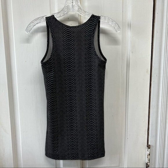 Under Armour heat gear fitted snake print athletic tank top women's small - Picture 3 of 4